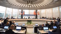 Trừng phạt kinh tế: Nga “hắt hơi”, phương Tây cũng “sổ mũi"