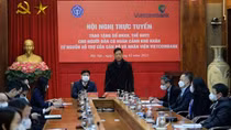 Trao hơn 12 nghìn sổ bảo hiểm xã hội, thẻ bảo hiểm y tế cho người dân