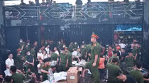 Phát hiện 224 "dân bay" trong quán bar có ma tuý, bóng cười