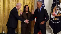 Cựu Tổng thống Obama bất ngờ xuất hiện tại Nhà Trắng