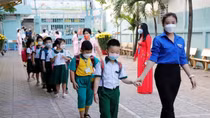 Nỗ lực để trẻ được đến trường