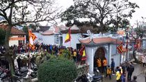 Thương dân dân lập đền thờ