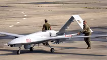Lởn vởn quanh đảo Rắn, 3 UAV Bayraktar-TB2 của Ukraine bị bắn rơi