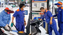 Trình Ủy ban Thường vụ Quốc hội Nghị quyết giảm thuế bảo vệ môi trường đối với xăng, dầu, mỡ nhờn