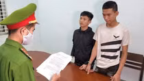 Mâu thuẫn ở tiệm internet, chém người như trong game