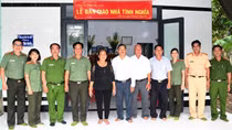 Công an tỉnh Trà Vinh bàn giao nhà tình nghĩa