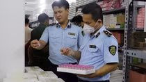 “Hô biến” kính áp tròng Trung Quốc thành hàng “Korea”