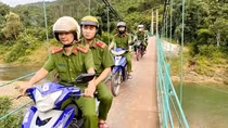 Công an xã biên giới là con em của đồng bào