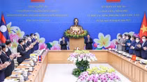 Thủ tướng Việt Nam và Lào chứng kiến lễ ký kết 9 văn kiện hợp tác giữa hai nước