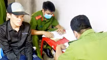 Bắt đối tượng tàng trữ ma túy và hung khí trái phép