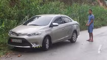 Chở bé 13 tuổi đến đường vắng, tài xế taxi giở trò đồi bại