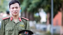 Tết này con không về