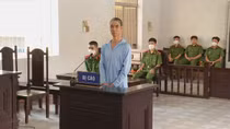 Lãnh án 10 năm tù vì đâm lủng ruột con