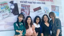 Nhà văn trẻ đang ở đâu?
