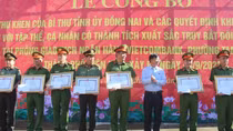 Khen thưởng tập thể, cá nhân điều tra truy bắt nhanh đối tượng cướp ngân hàng