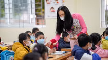 Hà Nội lấy ý kiến phụ huynh về việc cho học sinh từ lớp 1 đến lớp 6 đi học trở lại