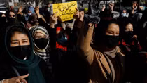 Mỹ đe dọa trừng phạt Taliban sau lệnh cấm phụ nữ học đại học