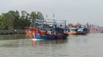 Ra khơi mùa “mặt trời xuống biển như hòn lửa”