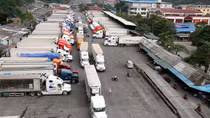 Nên có khu trung chuyển, "vùng đệm xanh" ở khu vực cửa khẩu