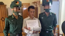Trên đường đi ship 12.000 viên ma túy thì bị tóm