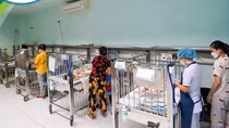 Trẻ nhiễm Adenovirus, khi nào cần nhập viện?