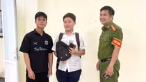 Học sinh lớp 7 trả lại 15 triệu đồng cho người đánh rơi