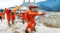 Trung Quốc chạy đua với thời gian tìm kiếm nạn nhân động đất