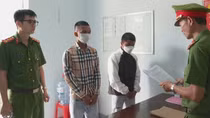 Bắt thêm 2 đối tượng trong vụ đánh người lạ vào buôn