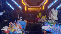 Nhóm nam, nữ thuê phòng karaoke mở “tiệc ma túy”