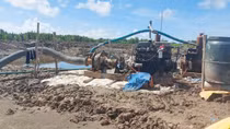 Sóc Trăng làm rõ vụ khai thác cát trái phép rầm rộ dưới lòng đất
