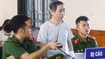 Cháu quấy khóc, ông nổi khùng chém bà