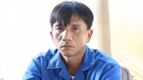 Người phụ nữ bị giật dây chuyền mưu trí kéo ngã tên cướp