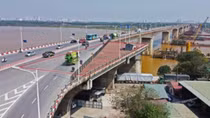 Hà Nội: Tháo dỡ hai nhịp cầu Vĩnh Tuy để thi công giai đoạn 2