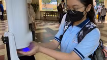 Gần 680 ngàn học sinh TP Hồ Chí Minh đi học trở lại