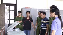 Sự thật rùng mình kẻ siết cổ bé trai 3 tuổi, ém trong tủ cấp đông