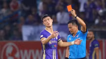 Tấm thẻ đỏ của Duy Mạnh và câu chuyện “thói quen xấu xí”