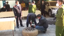 Nổ súng trấn áp nhóm tội phạm vận chuyển 99 bánh heroin chống trả công an