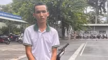 Thông tin mới qua lời khai của kẻ mua súng để cướp các cửa hàng tiện lợi