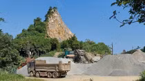 Sử dụng thuốc nổ ngoài phạm vi, một công ty bị phạt 180 triệu đồng