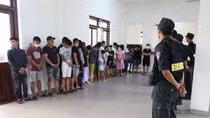 40 nam nữ “dính” ma túy trong quán karaoke