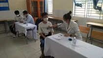 Ngành y tế TP Hồ Chí Minh lo ngại về tỉ lệ đồng thuận trẻ tiêm ngừa COVID-19 thấp