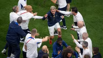 Antoine Griezmann, “máy xúc biết kiến tạo”