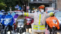 Miền Bắc mưa lạnh, vùng núi trời rét; Trung Bộ ngày hửng nắng