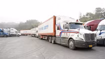 Hàng hoá ùn ứ tại cửa khẩu được giải tỏa