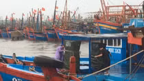 Cứu nạn 7 ngư dân bị hỏng tàu trôi dạt trên biển