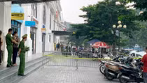 Tử vong vì rơi từ tầng cao nhà B6 Giảng Võ