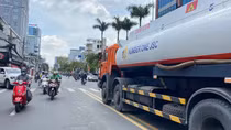 Sở GTVT Hà Nội lên tiếng trước thông tin xe chở xăng dầu không được cấp phép vào nội đô ban ngày