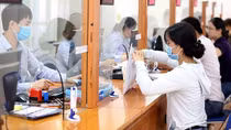 Khẩn trương hướng dẫn giải quyết bảo hiểm xã hội cho người lao động mắc COVID-19