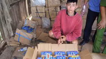 Hơn nửa tấn pháo giấu trong ngôi nhà gỗ bỏ hoang