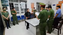 Người phụ nữ "giằng co với cháu bé 11 tuổi" bị bắt vì tội lừa đảo